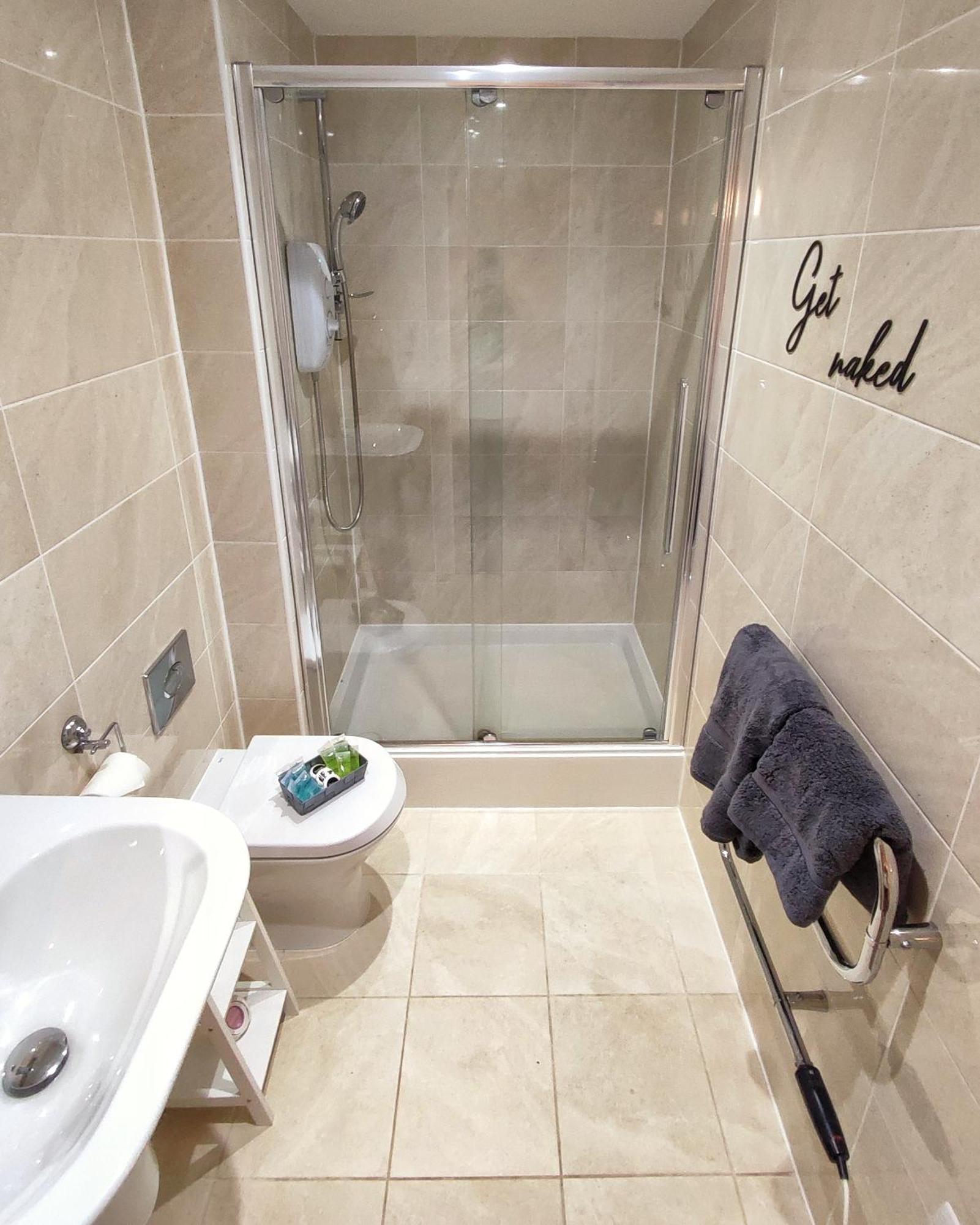 Duplex Apartment In Leeds With King Size Bed - Long Stay Rates Available Eksteriør bilde