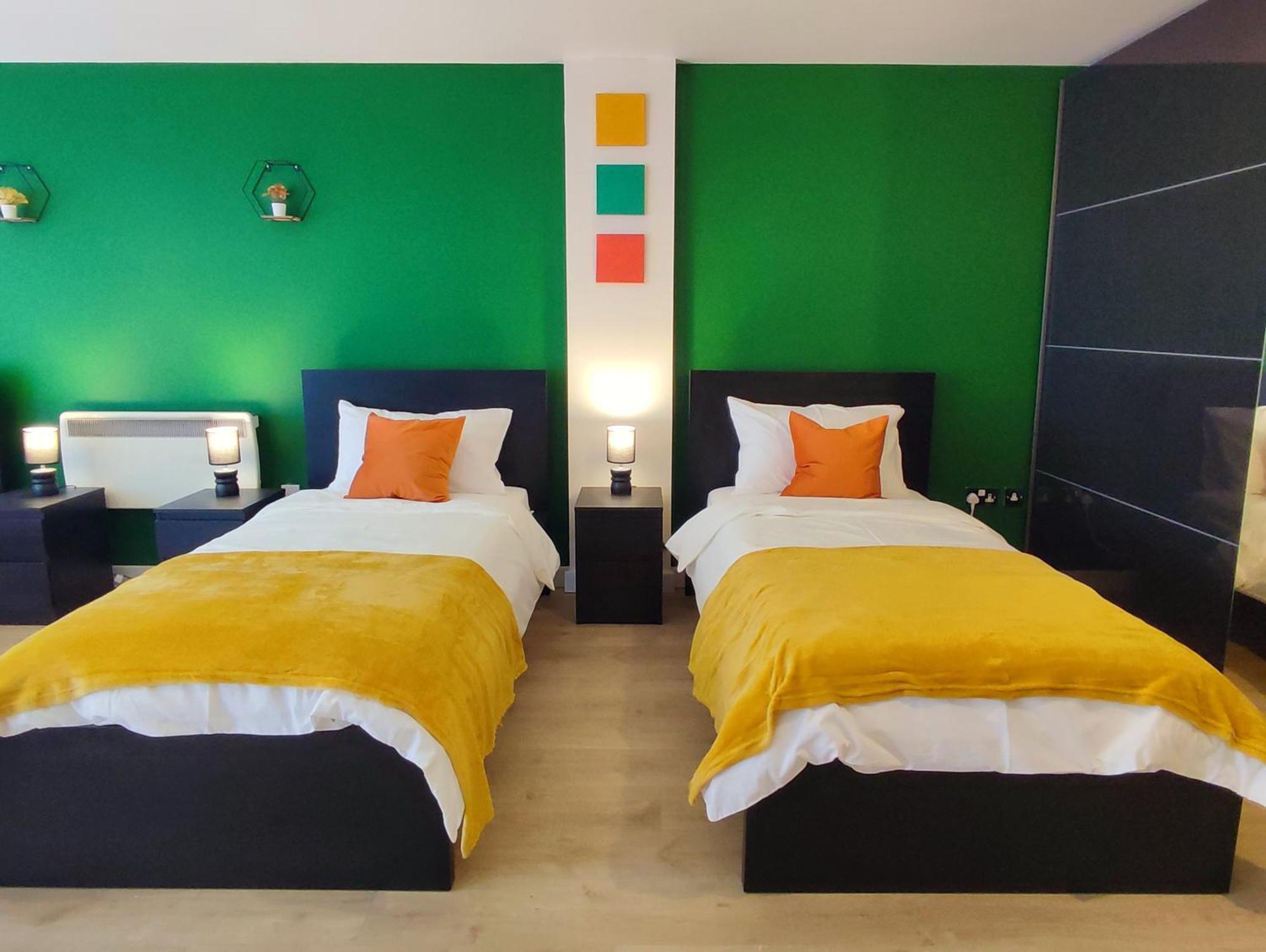 Duplex Apartment In Leeds With King Size Bed - Long Stay Rates Available Eksteriør bilde