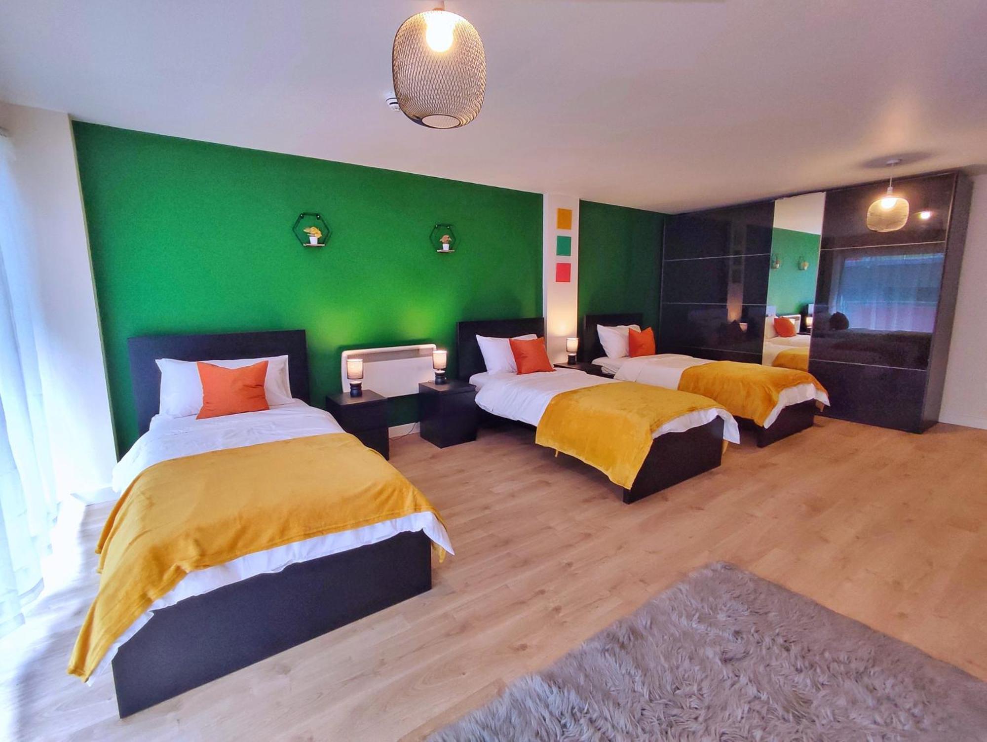 Duplex Apartment In Leeds With King Size Bed - Long Stay Rates Available Eksteriør bilde